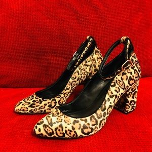 Sz 9 Leopard Print Haircalf Chunky Heels